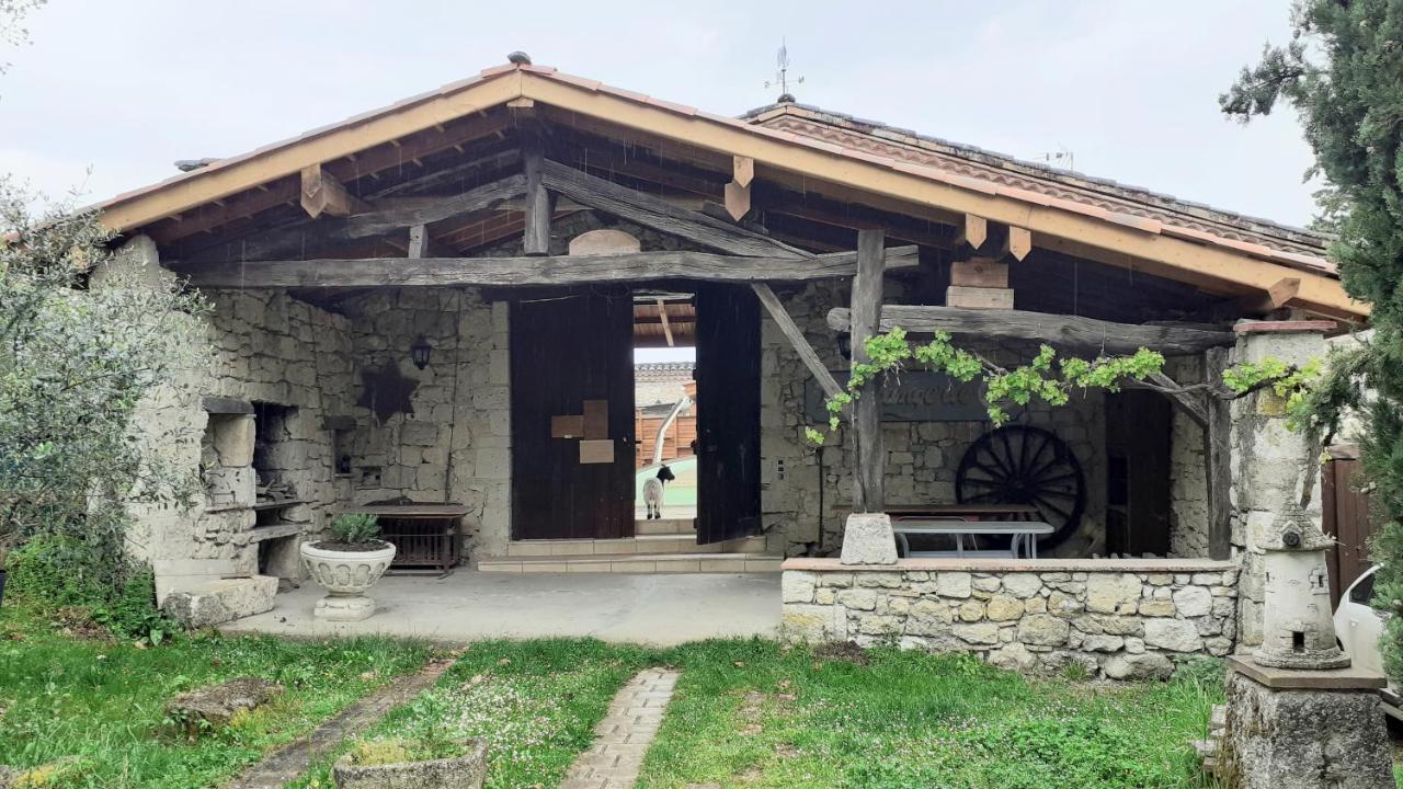 Holiday home Chaleureux Cottage, Piscine Patio *