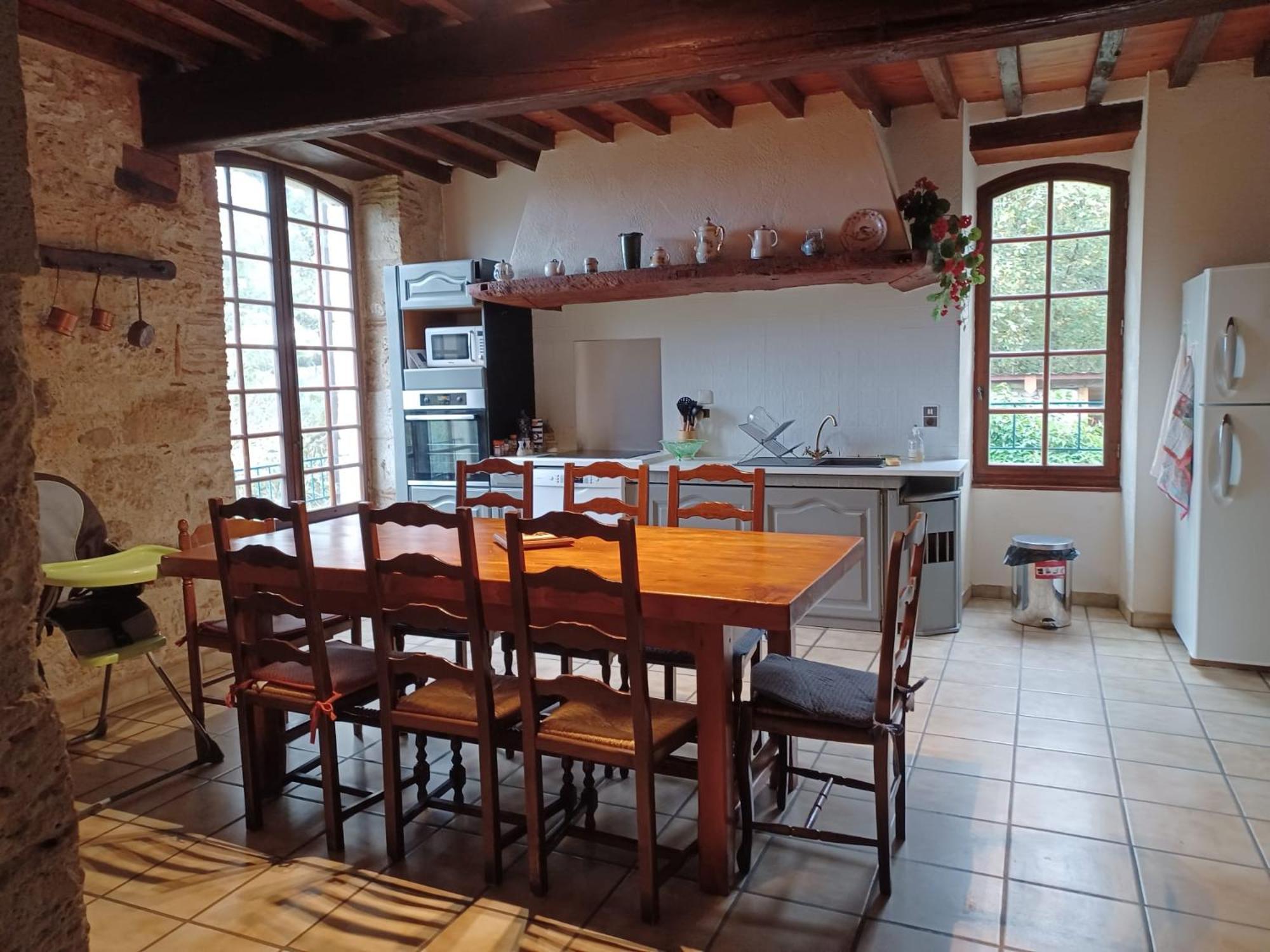 Chaleureux Cottage, Piscine Patio Holiday home *